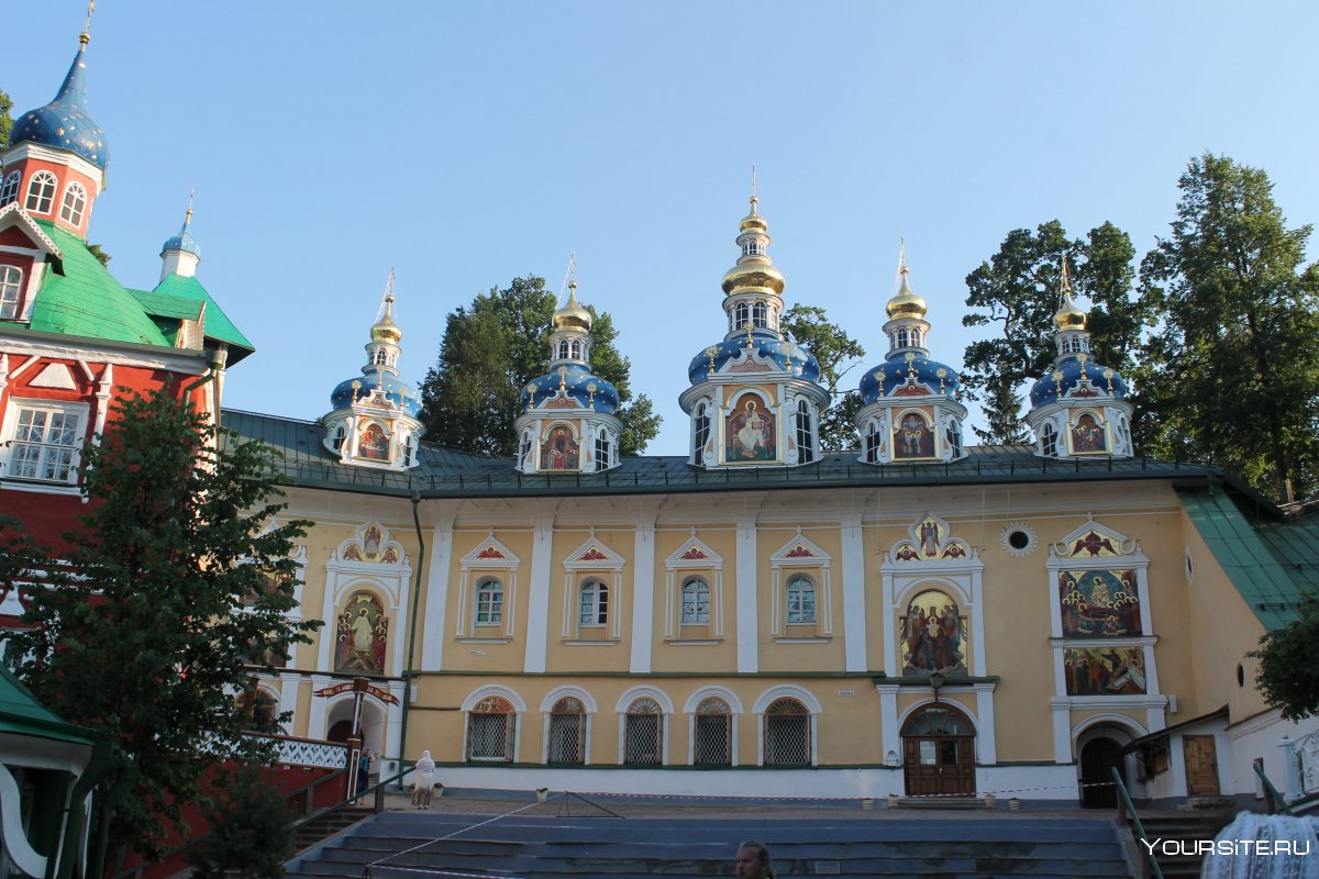 Михайловский собор Свято-Успенский Псково-Печерский монастырь