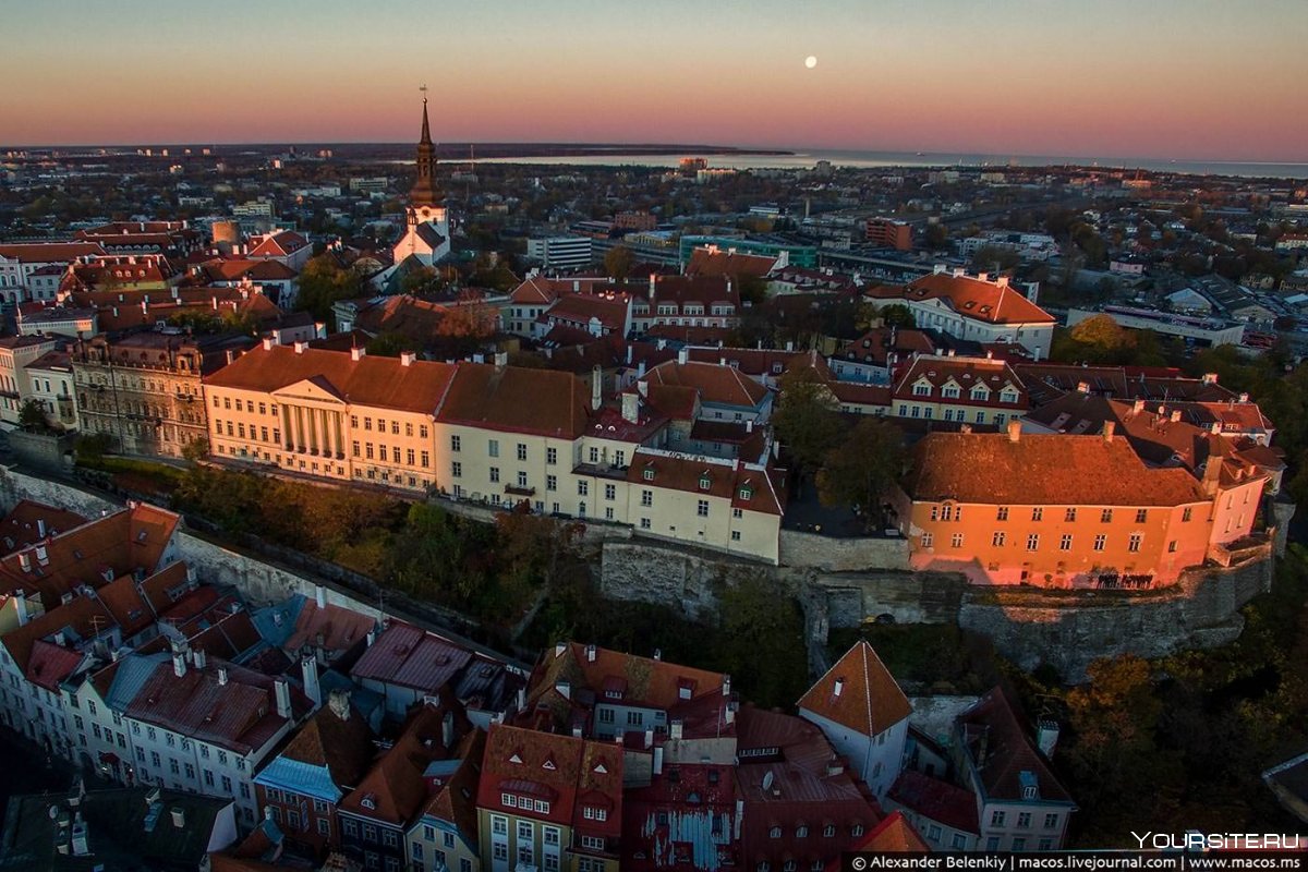 Эстония Ратушная площадь