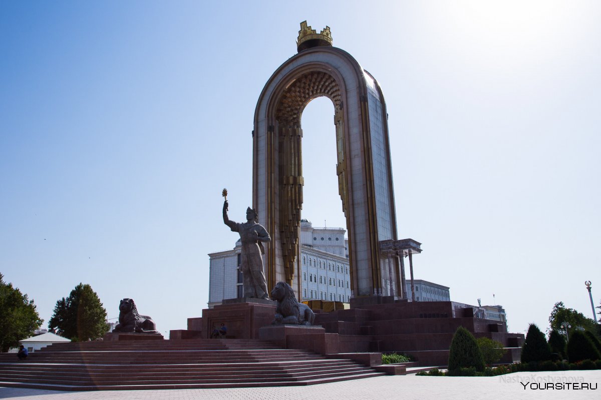 Исмаила Самани памятник Таджикистан