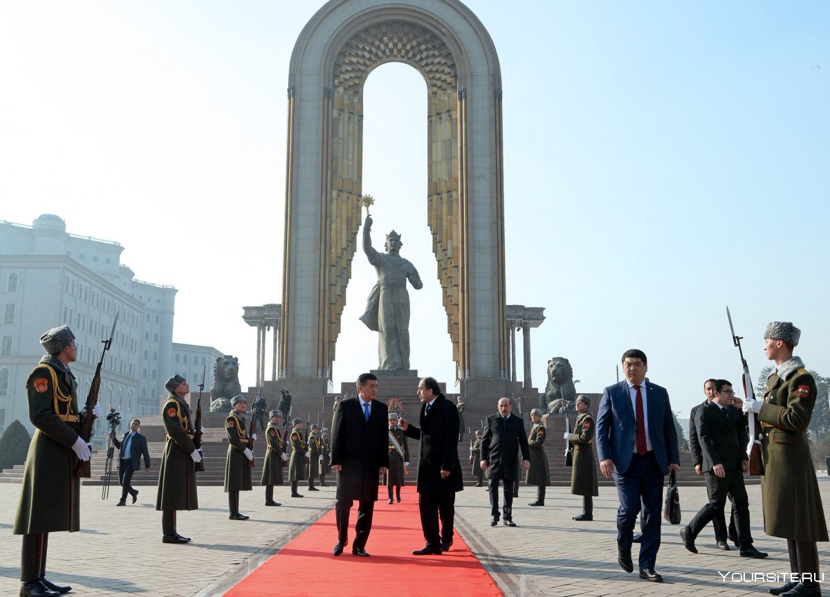 Монумент Исмоили Сомони в Душанбе