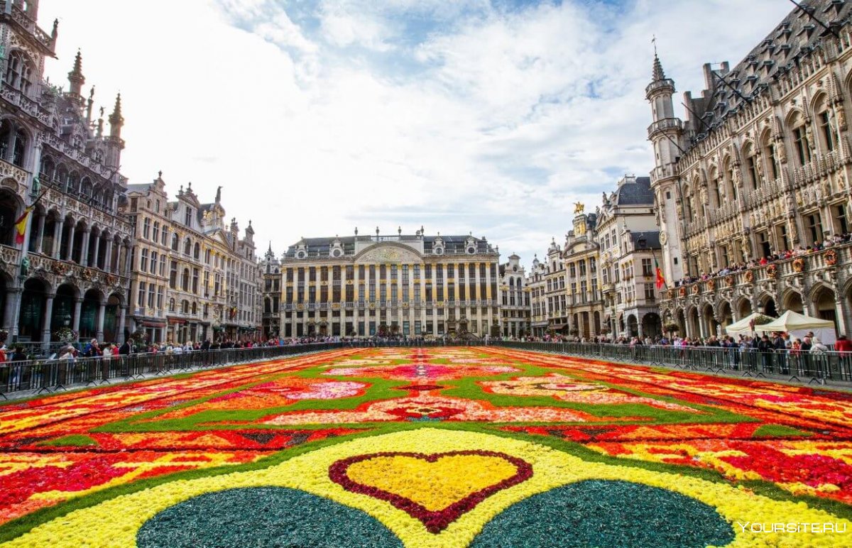 Площадь Гран-плас в Брюсселе (Бельгия)
