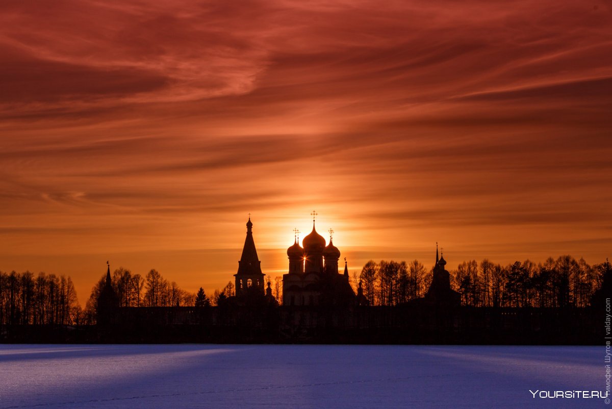 Коневский монастырь закат