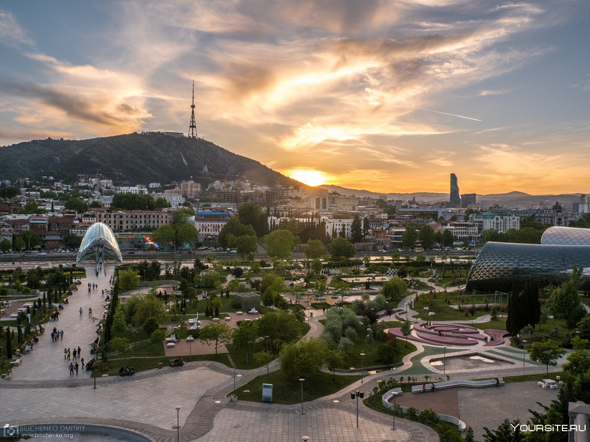 Тбилиси столица горы