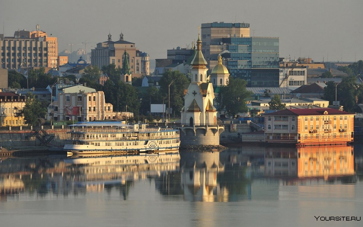 Река около Киева