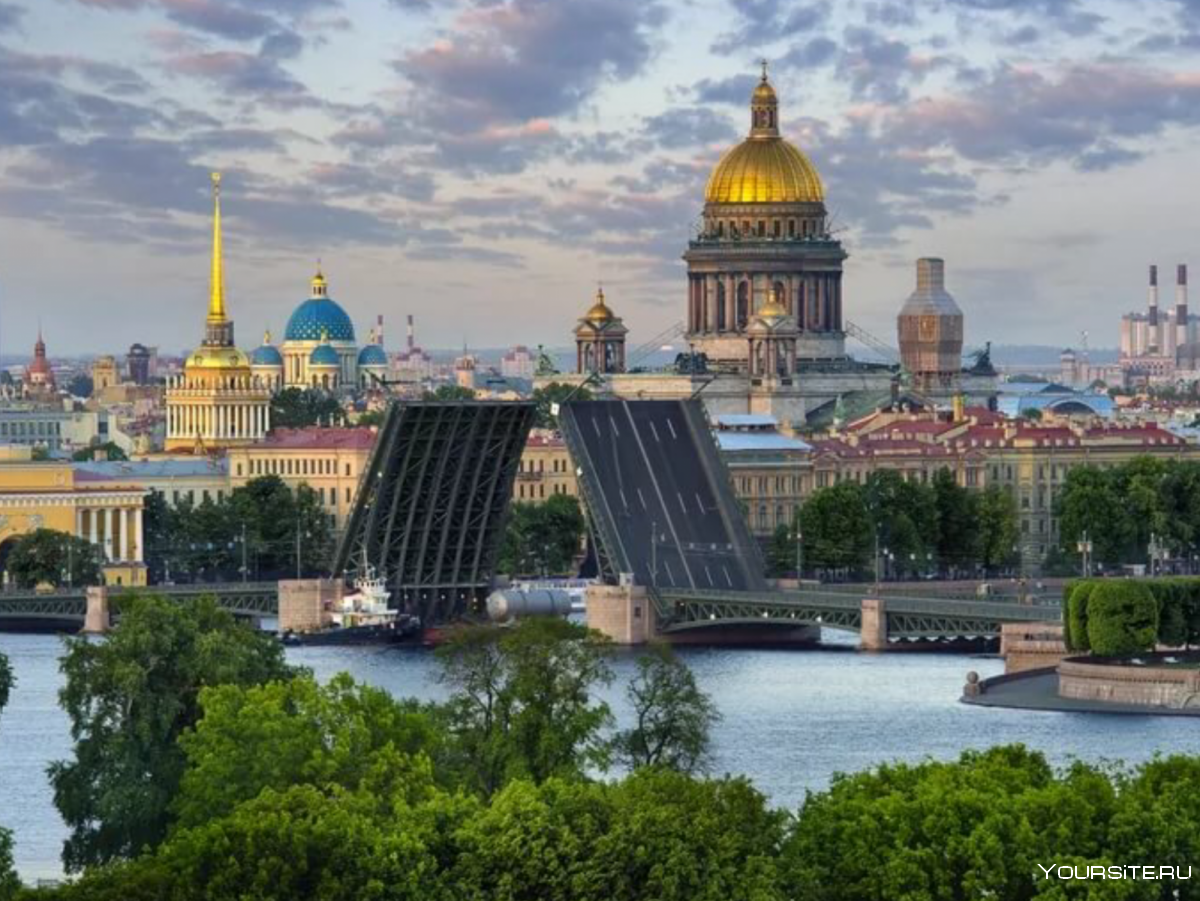 Адмиралтейство в Санкт-Петербурге вид сверху