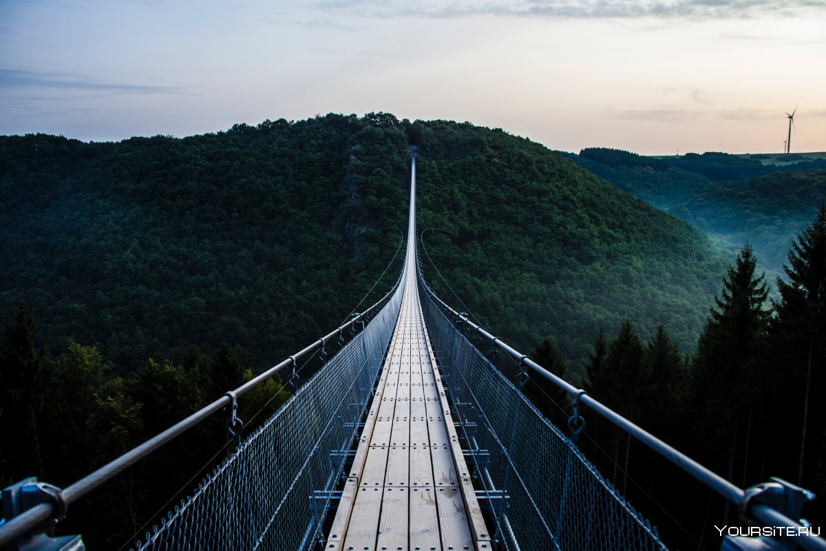 Мост в горах