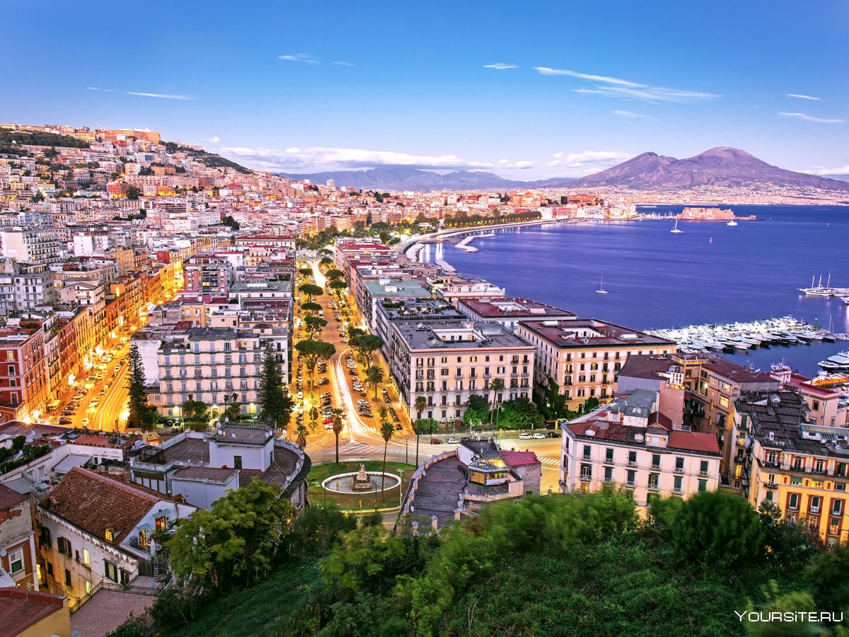 Неаполь Италия