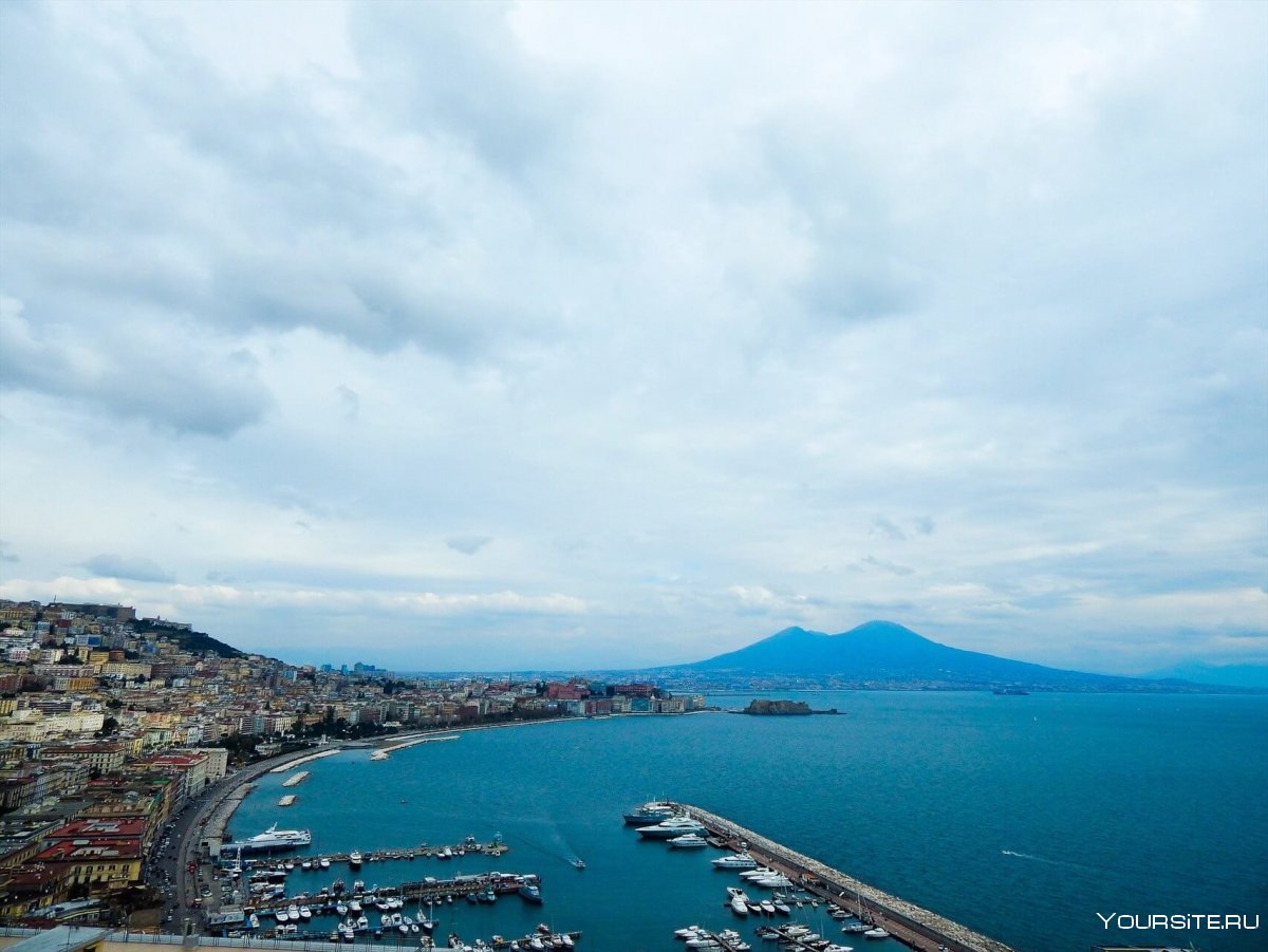 Неаполь Италия море