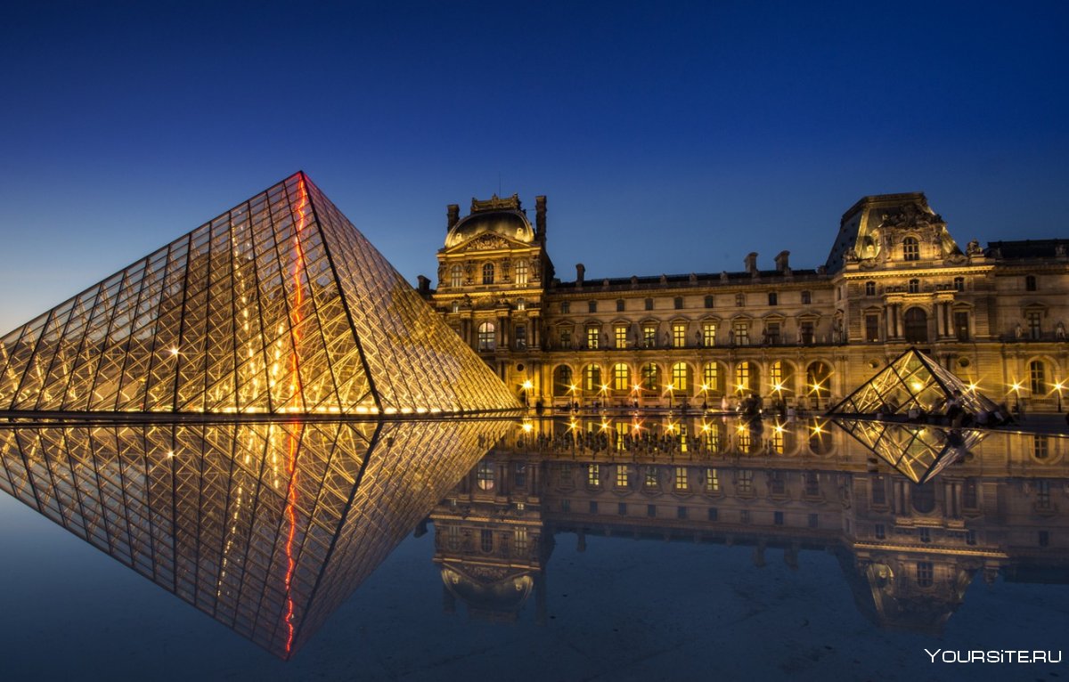 Франция пирамида Лувра