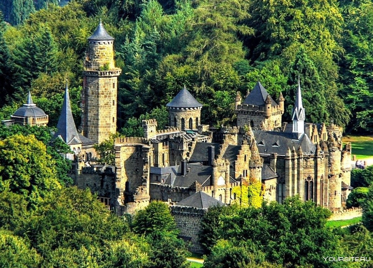 Замок Левенберг в Германии
