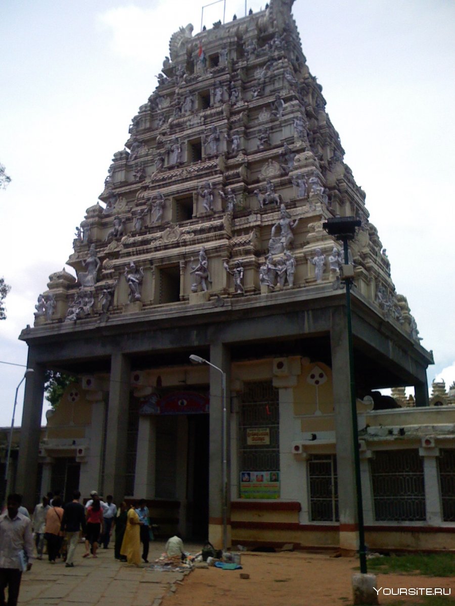 Бангалор храм быка