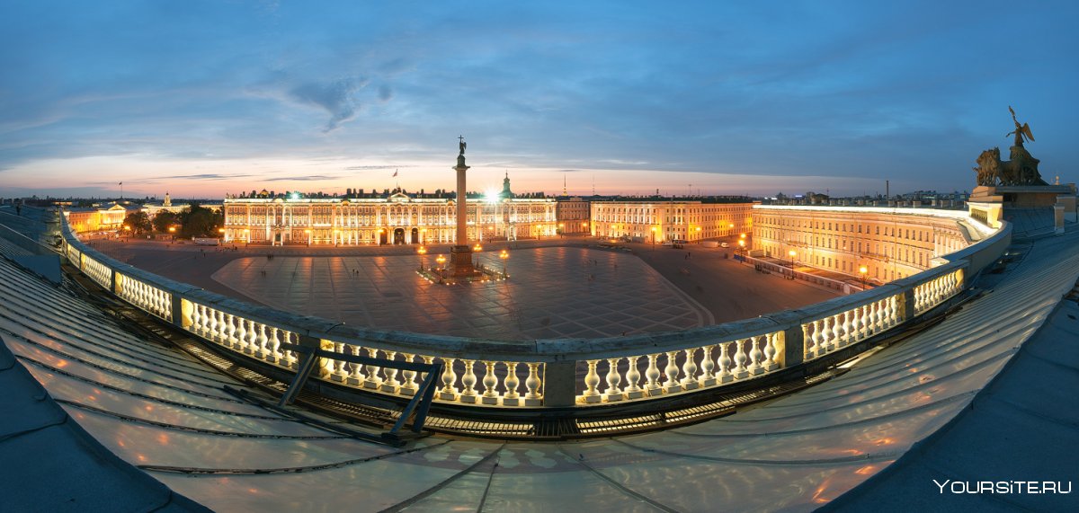 Дворцовая площадь в Санкт-Петербурге панорама