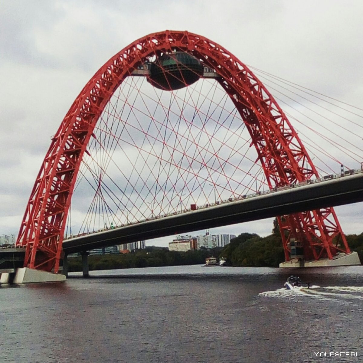 Ресторан на мосту в Москве серебряный Бор