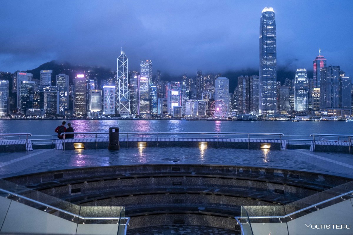 Смотровая площадка вечером Гонконг