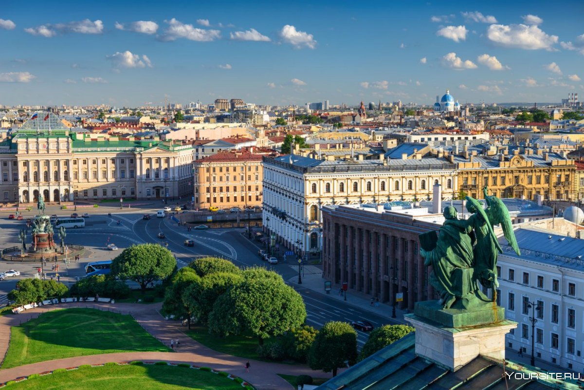 Вид на центр Санкт Петербург с Исаакиевского собора