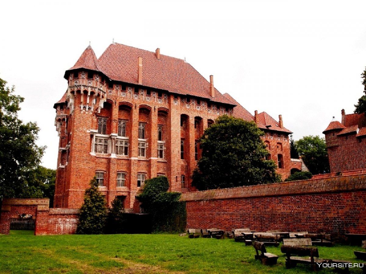 Крепость в Польше Мариенбург