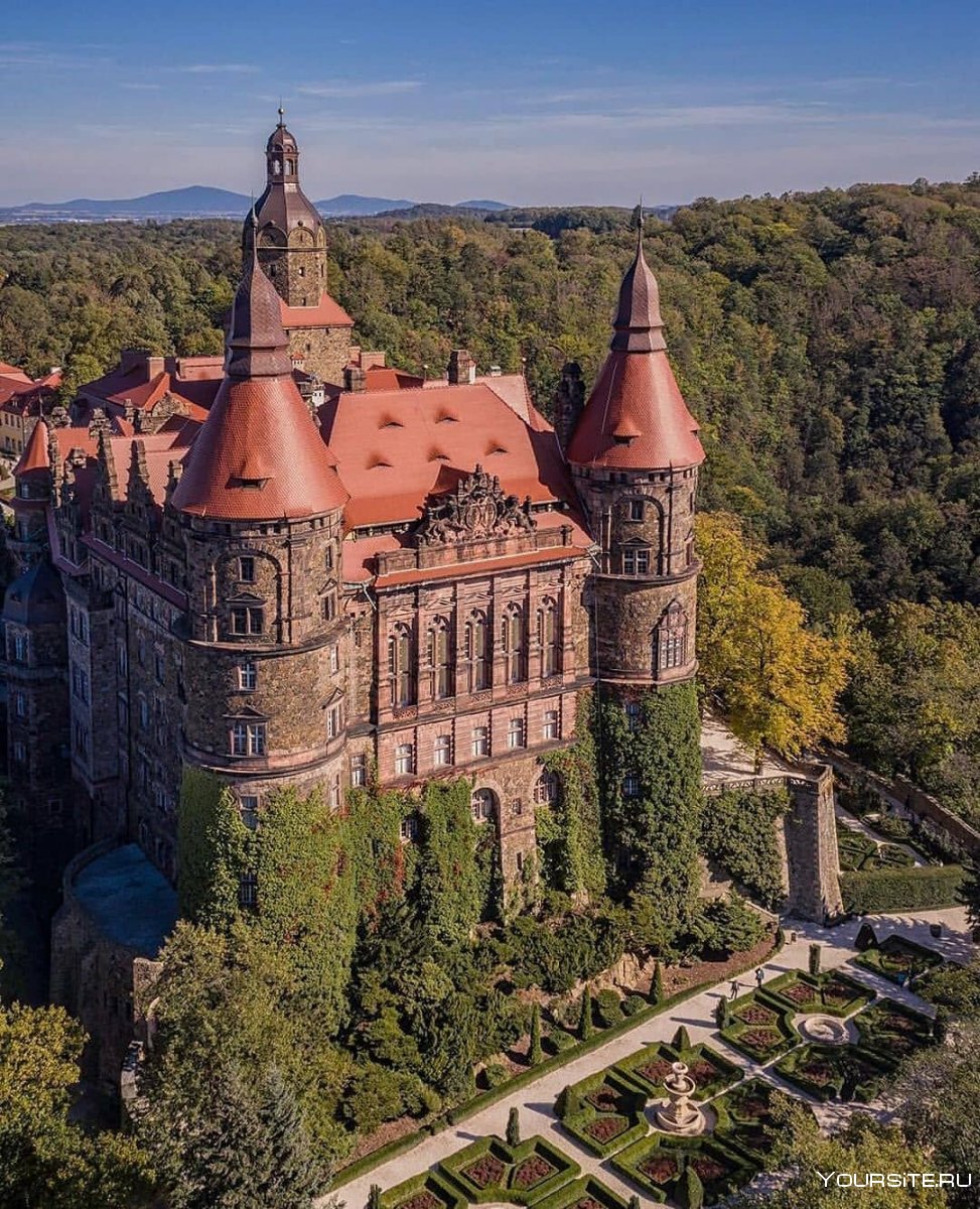 Замок Ксенж Польша