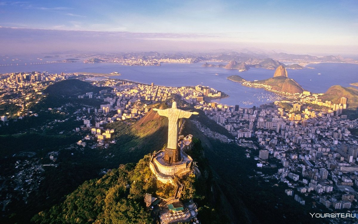Статуя Христа Спасителя из Рио-де-Жанейро