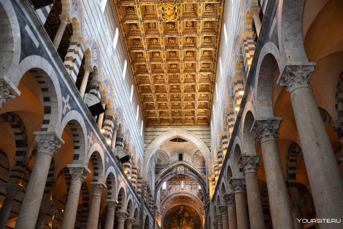 Пизанский собор Италия Неф собора