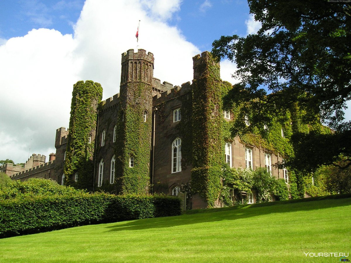 Замок Фолган Англия