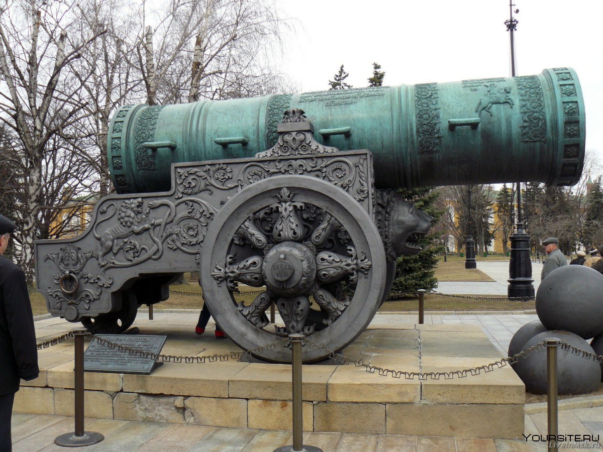 Царь пушка в Московском Кремле 1586