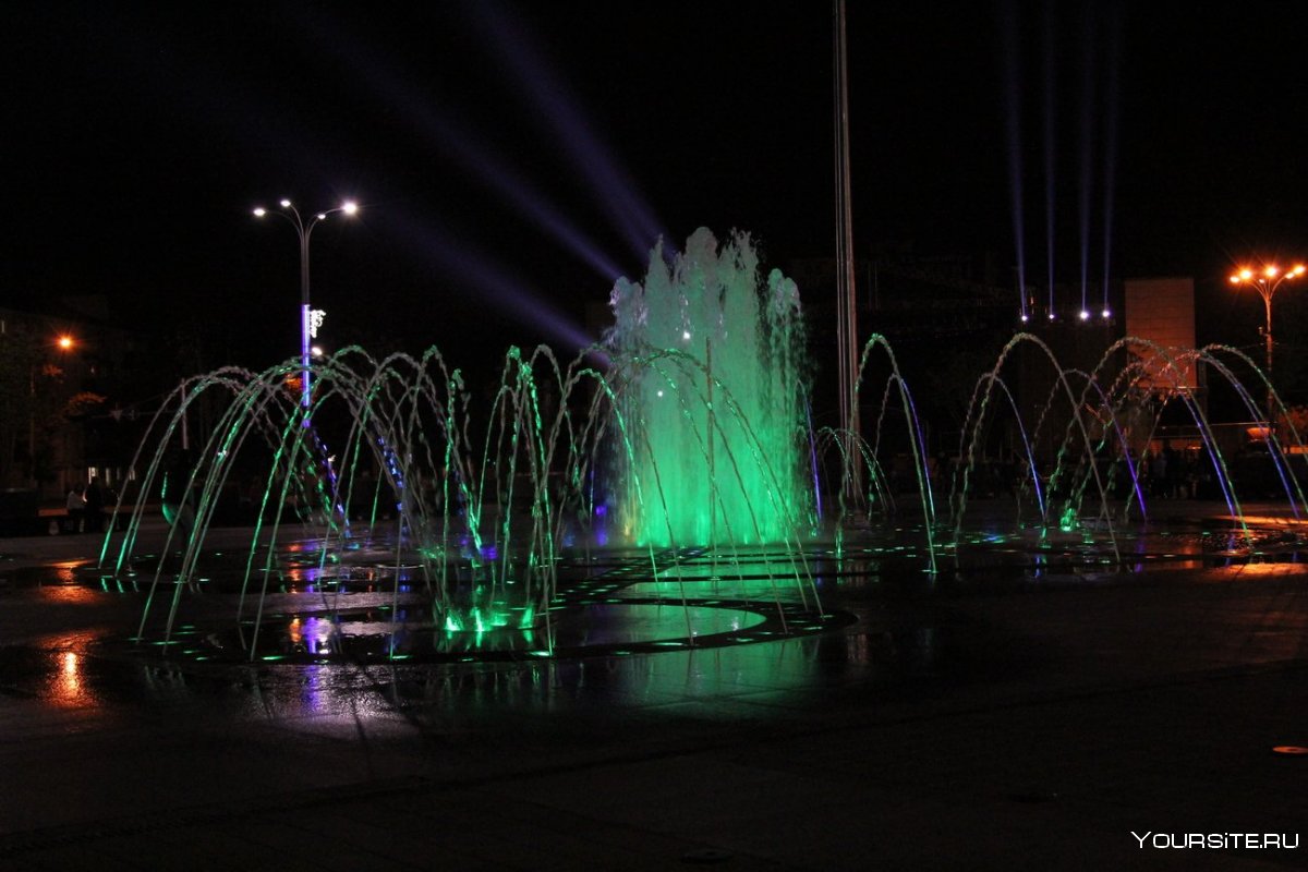 Ночные фонтаны Краснодара