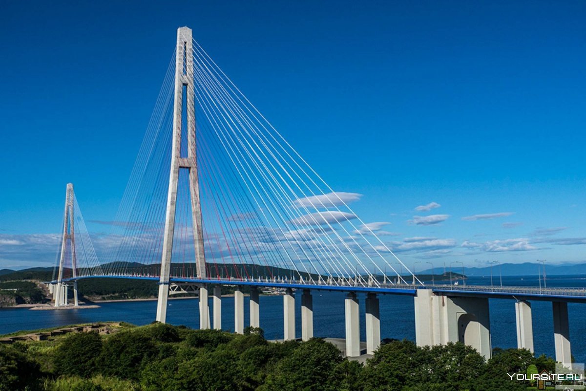 Русский вантовый мост во Владивостоке