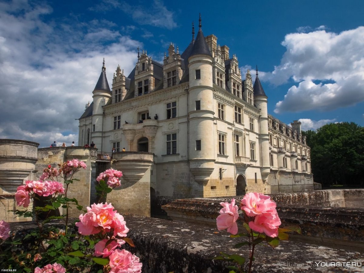 Замок Амбуаз Франция фасад