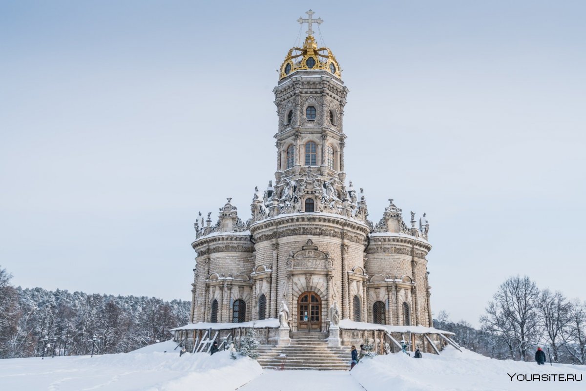 Церковь в Подольске Дубровицы зимой