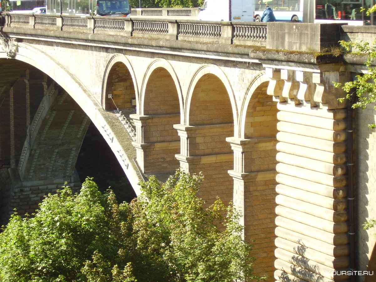 Арочный мост Люксембург