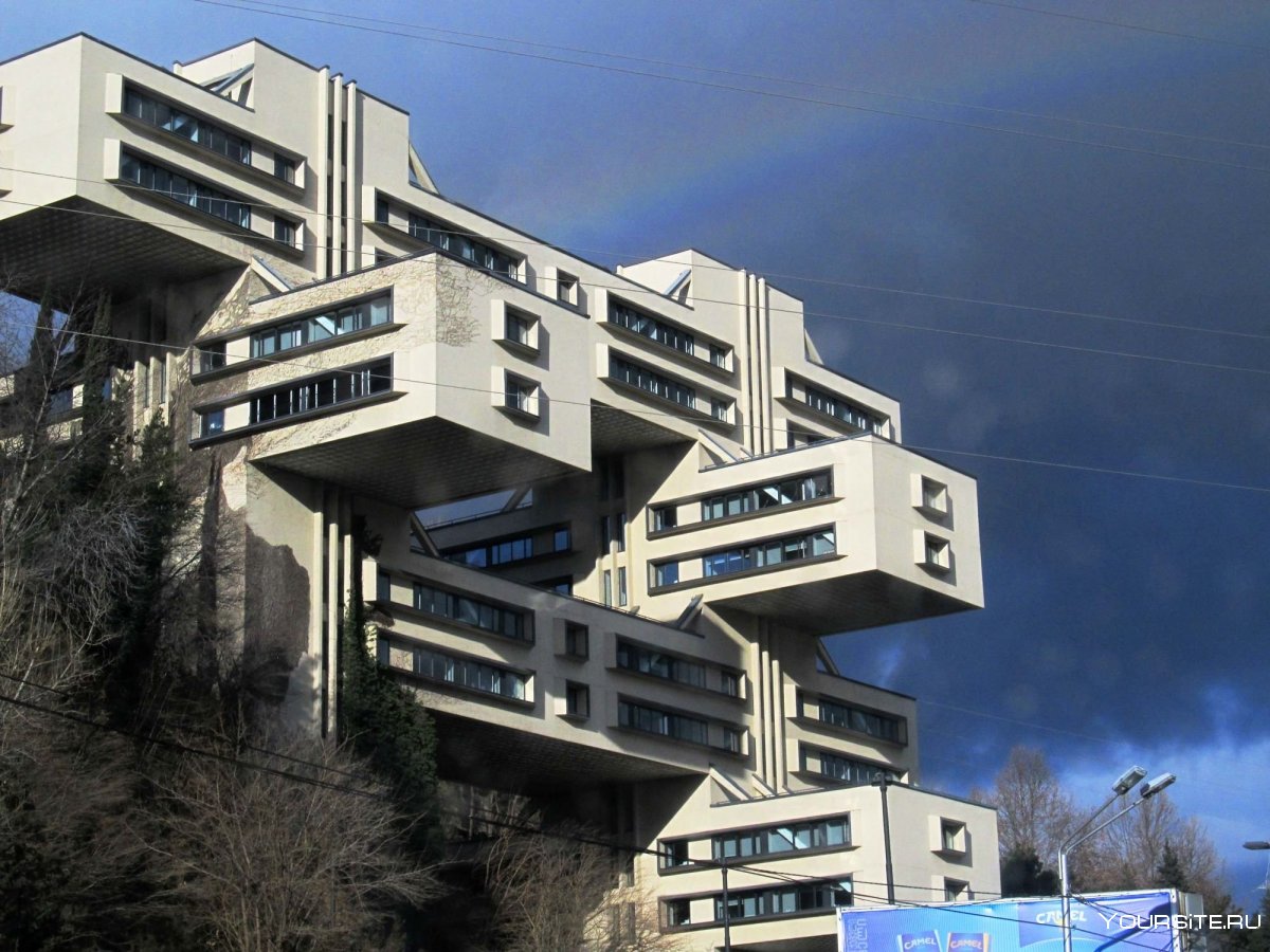 Здание Министерства автомобильных дорог грузинской ССР В Тбилиси