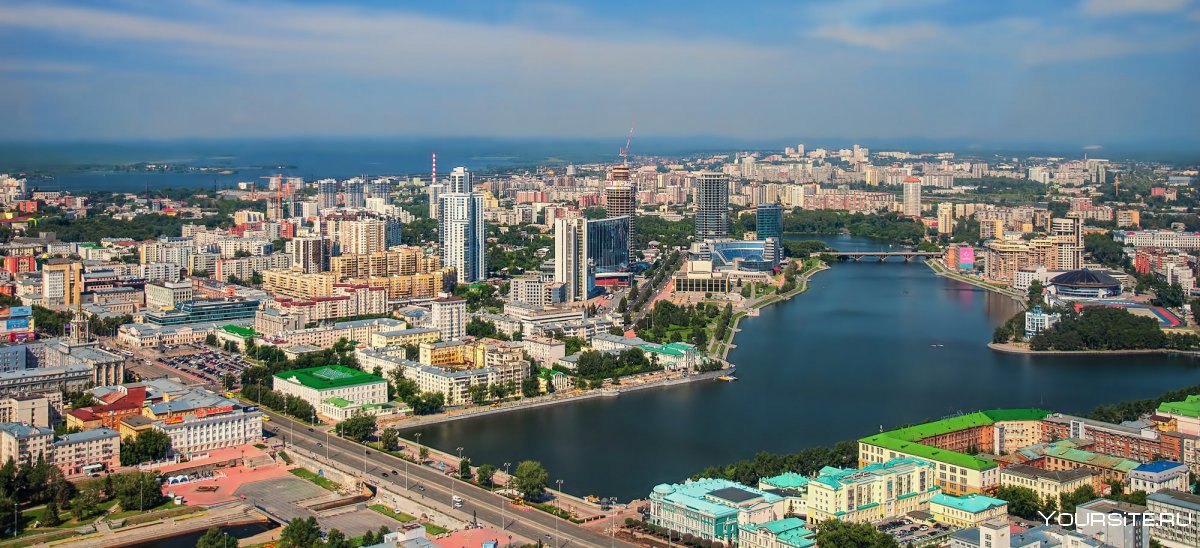 Вид Екатеринбурга с высоты птичьего полета