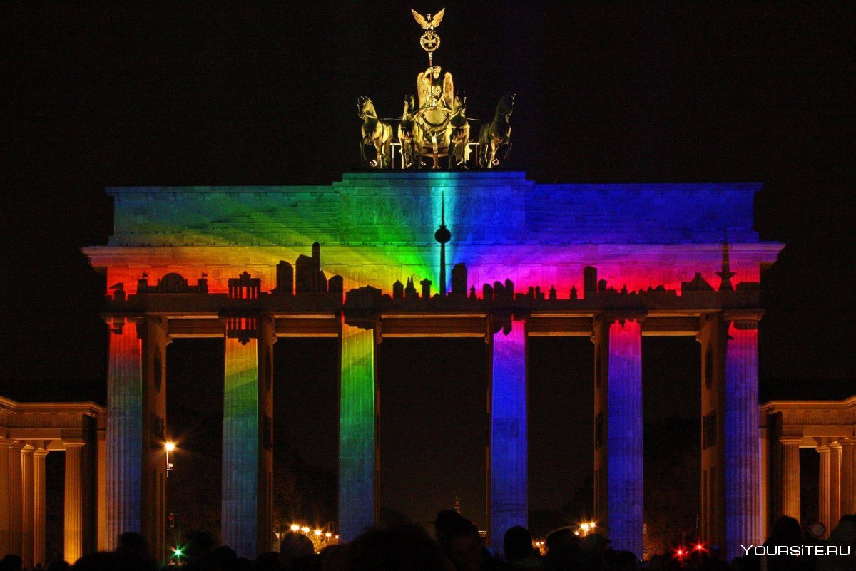 Бранденбургские ворота Берлин зимой
