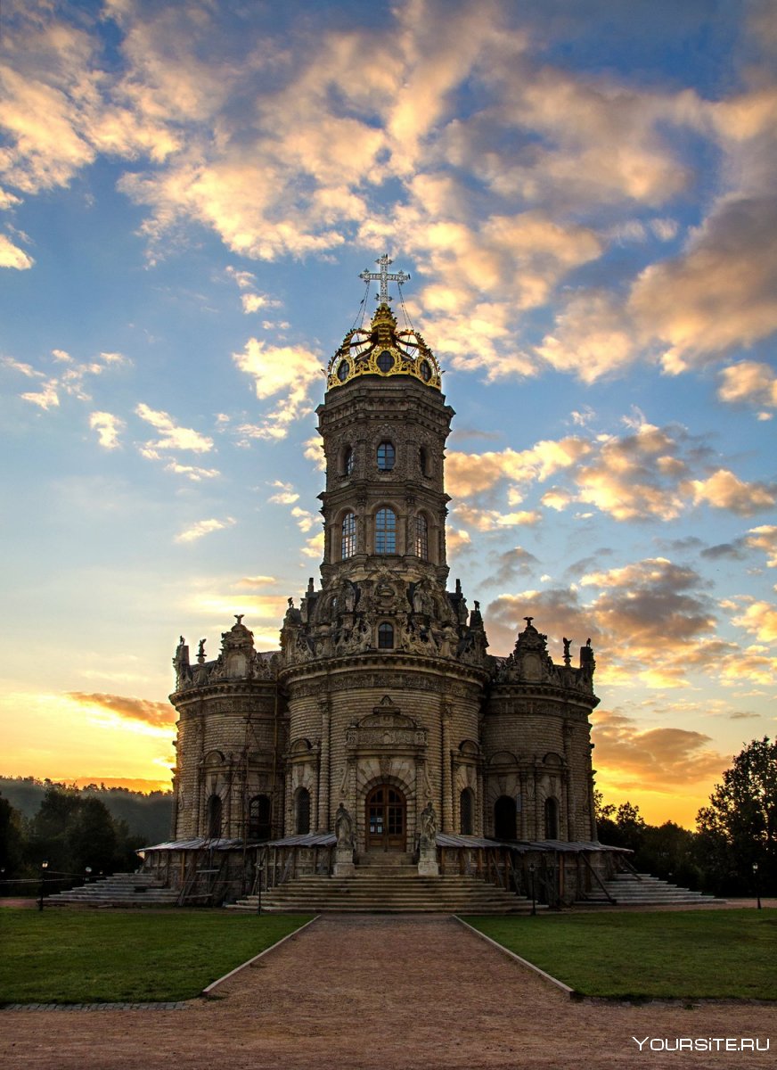 Храм знамения Пресвятой Богородицы в Дубровицах, Московская область