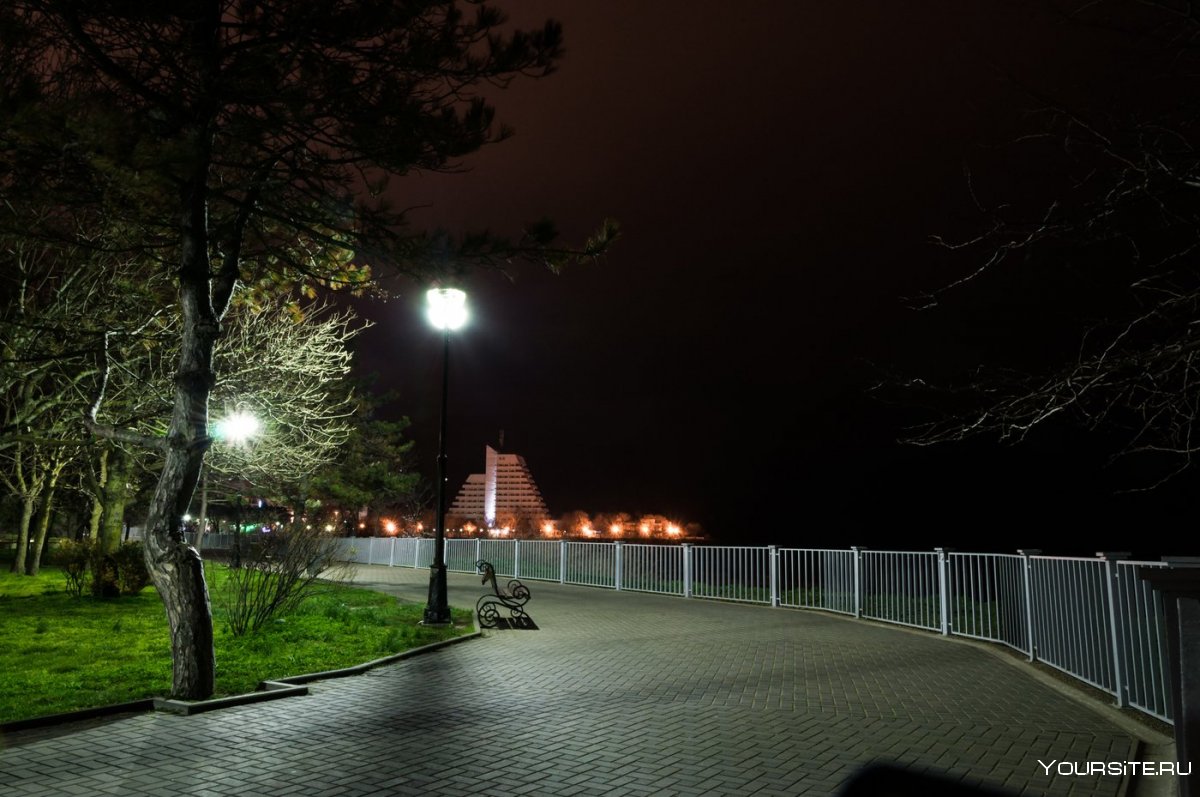 Парк Победы Самара ночью