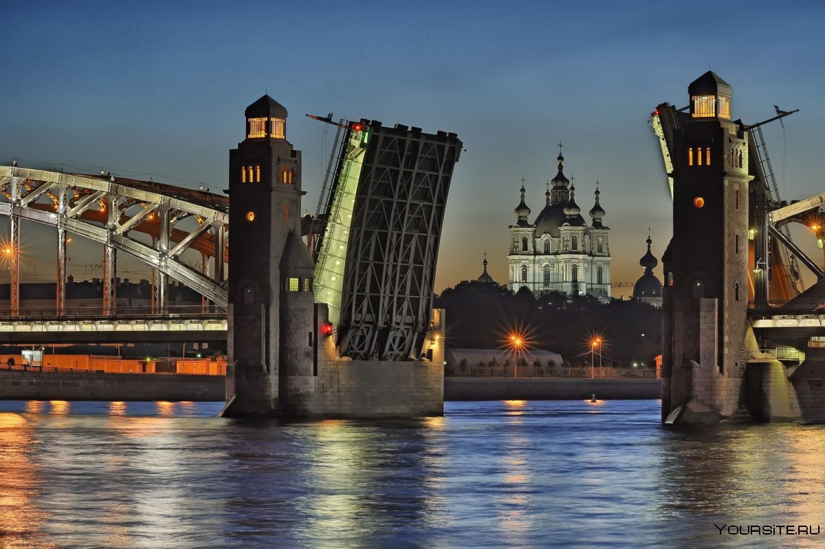 Мост Петра Великого в Санкт-Петербурге