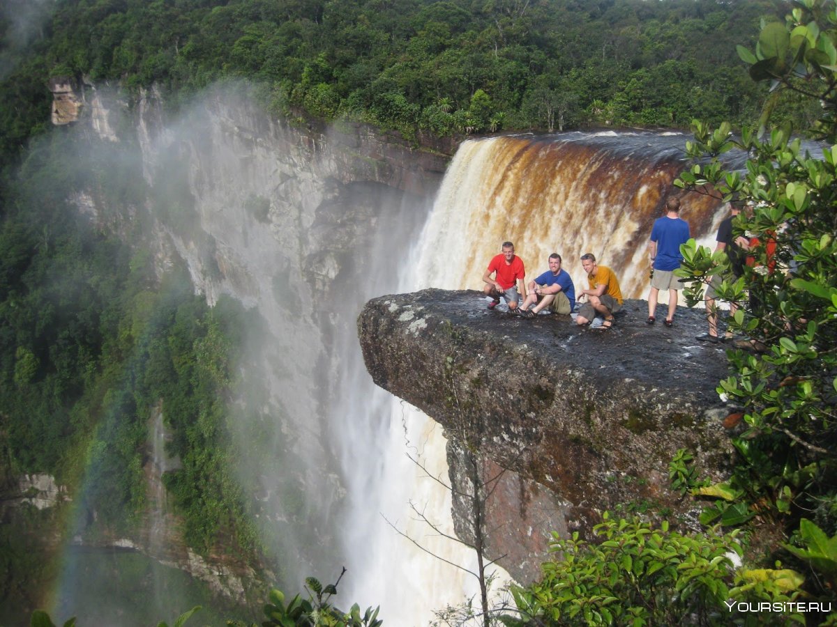 Водопад Кайетур крупнейший в мире