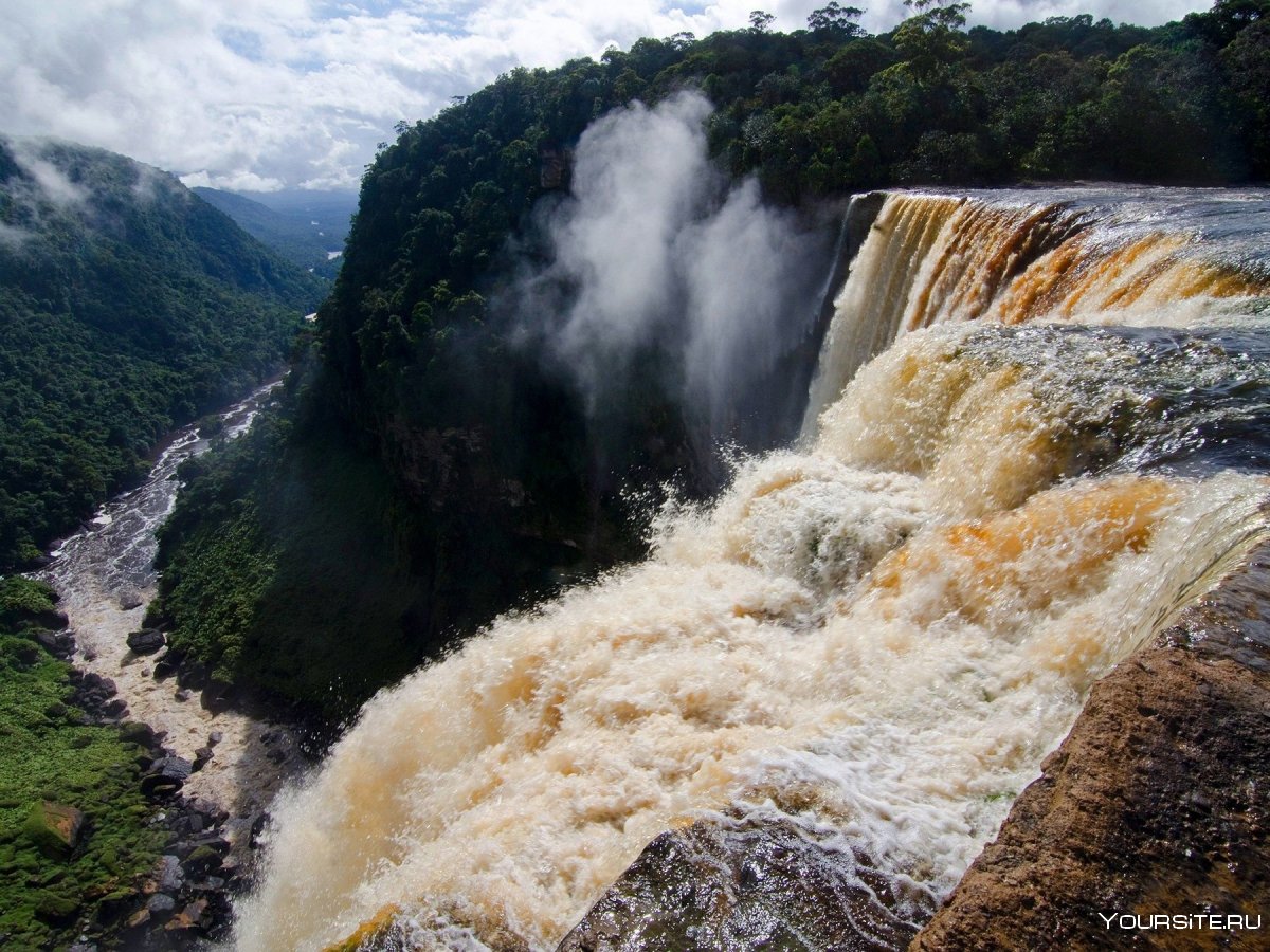Водопад кача Гайана