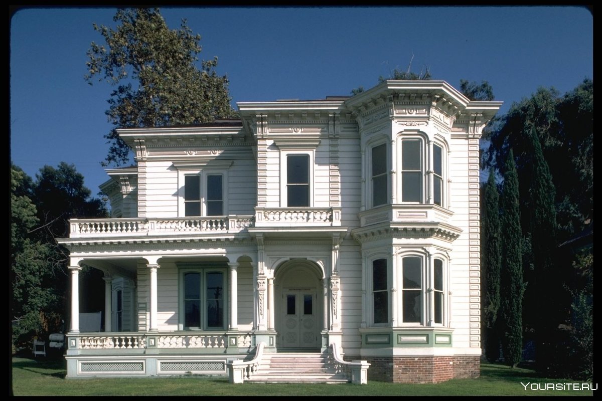 Дом в стиле классицизма 19 века