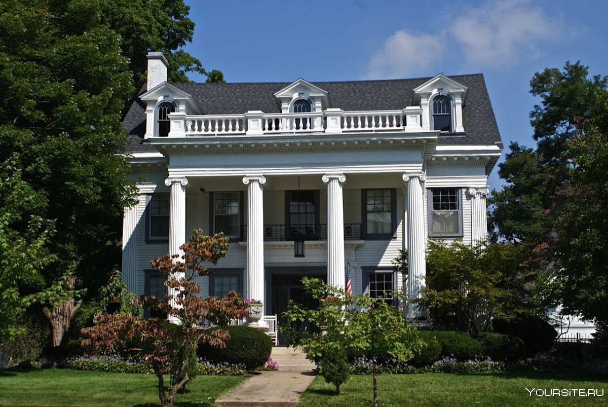 Дом в колониальном стиле США