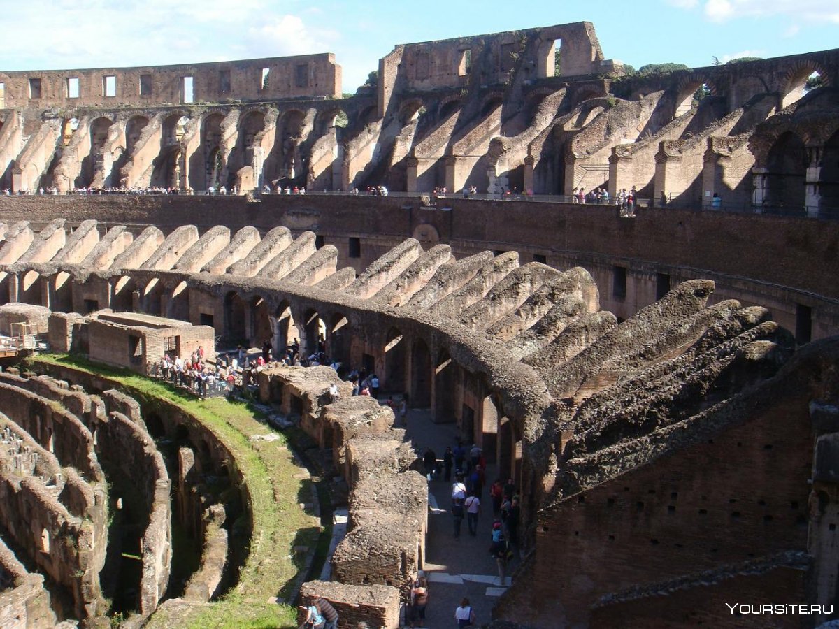 1. Древнеримский амфитеатр Колизей (Рим, Италия)