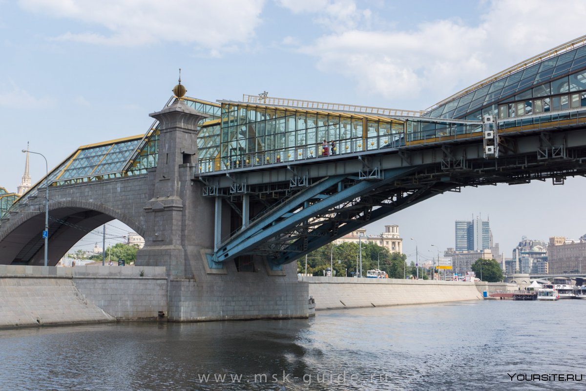 Мост Богдана Хмельницкого изнутри