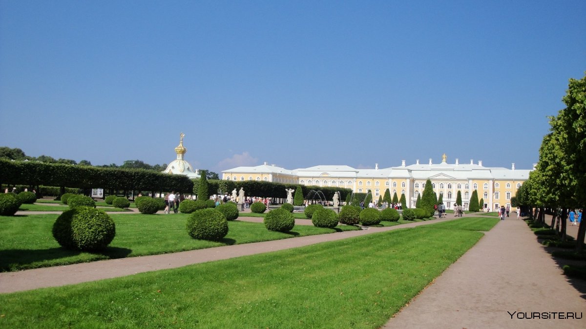 Петергоф в Санкт-Петербурге верхний сад