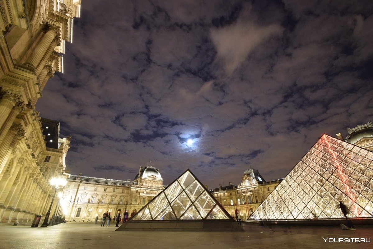 Париж достопримечательности Лувр внутри