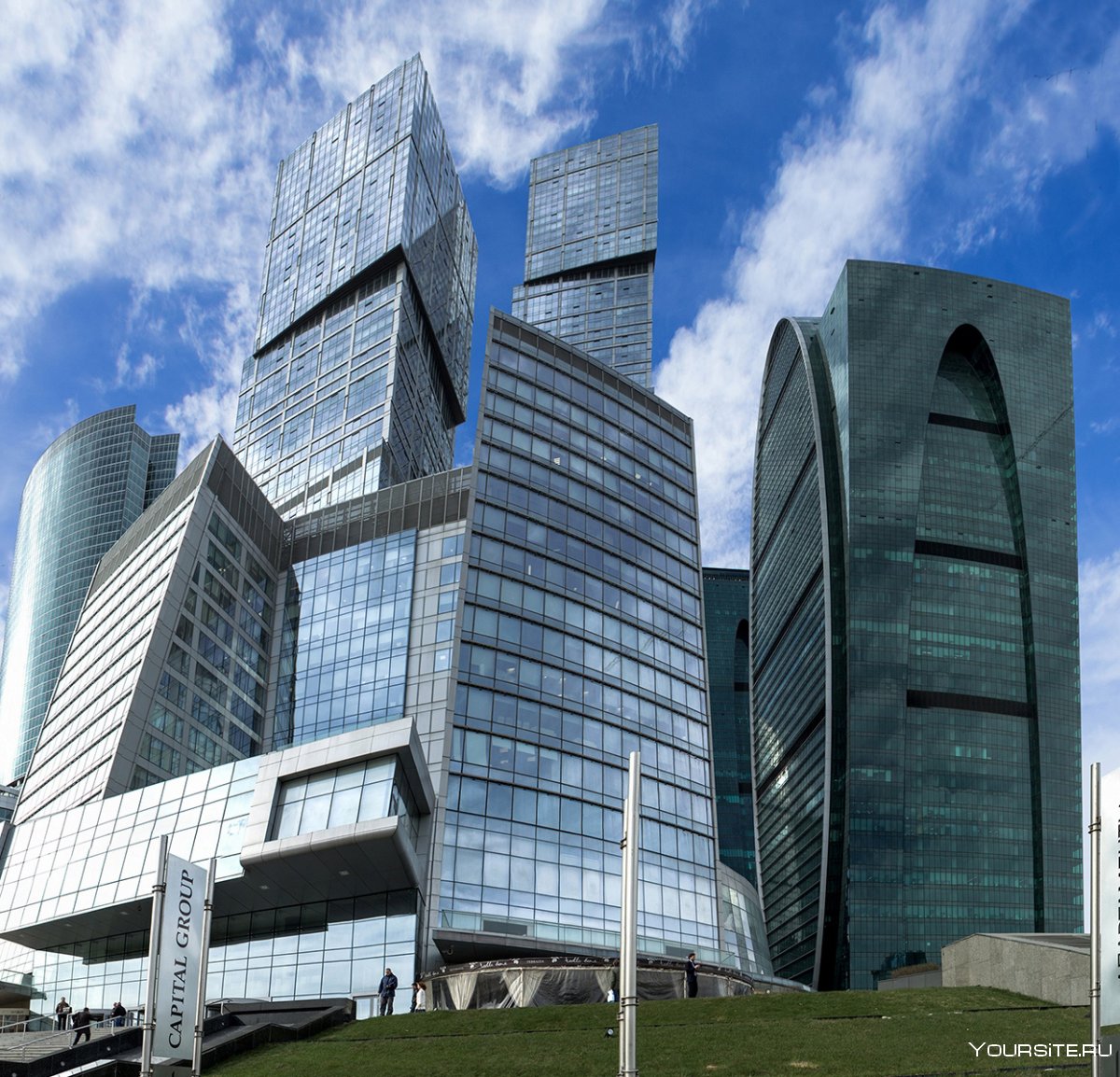 современные здания в москве