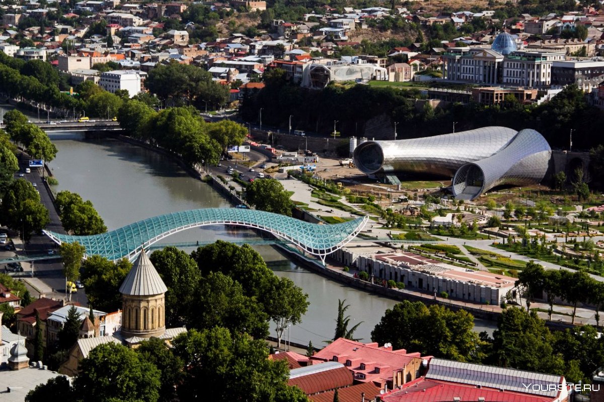 Мост мира Тбилиси Грузия