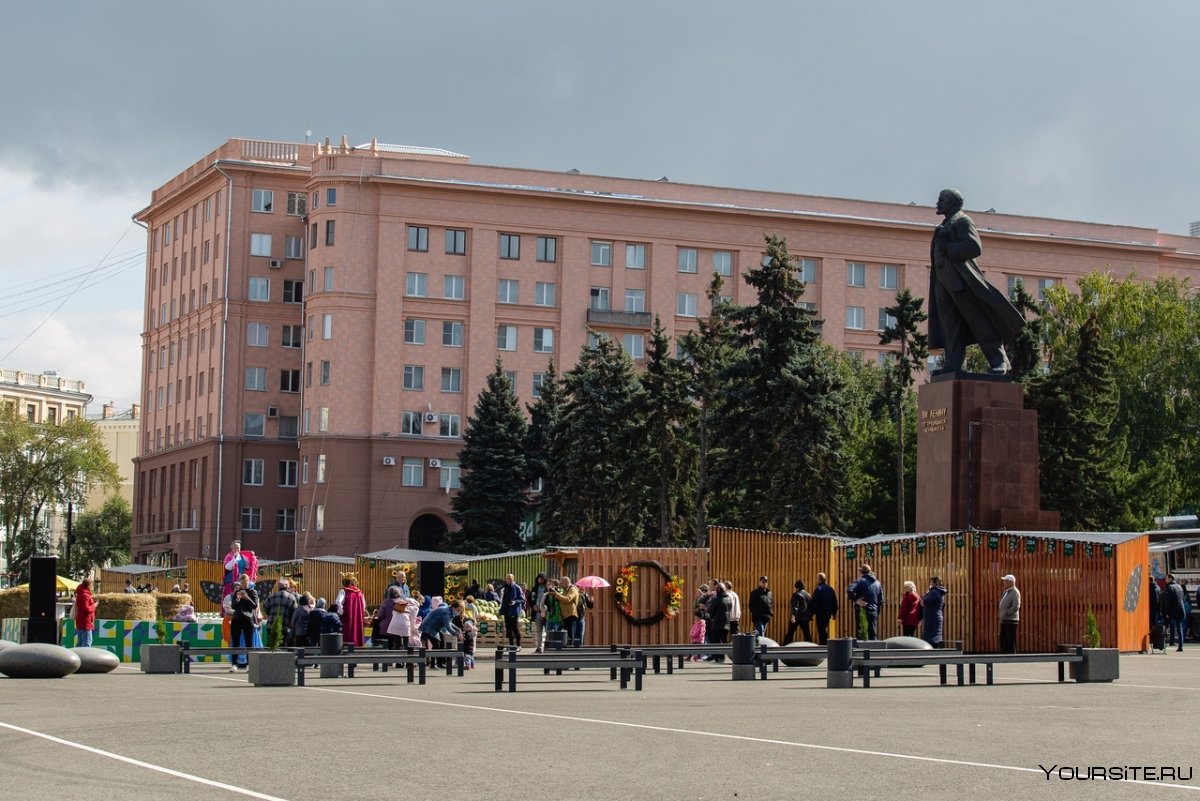 Елка на площади революции Красноярск 2020