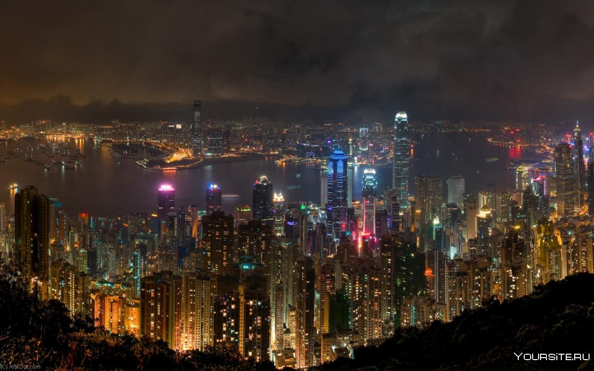 Гонг Конг ночью