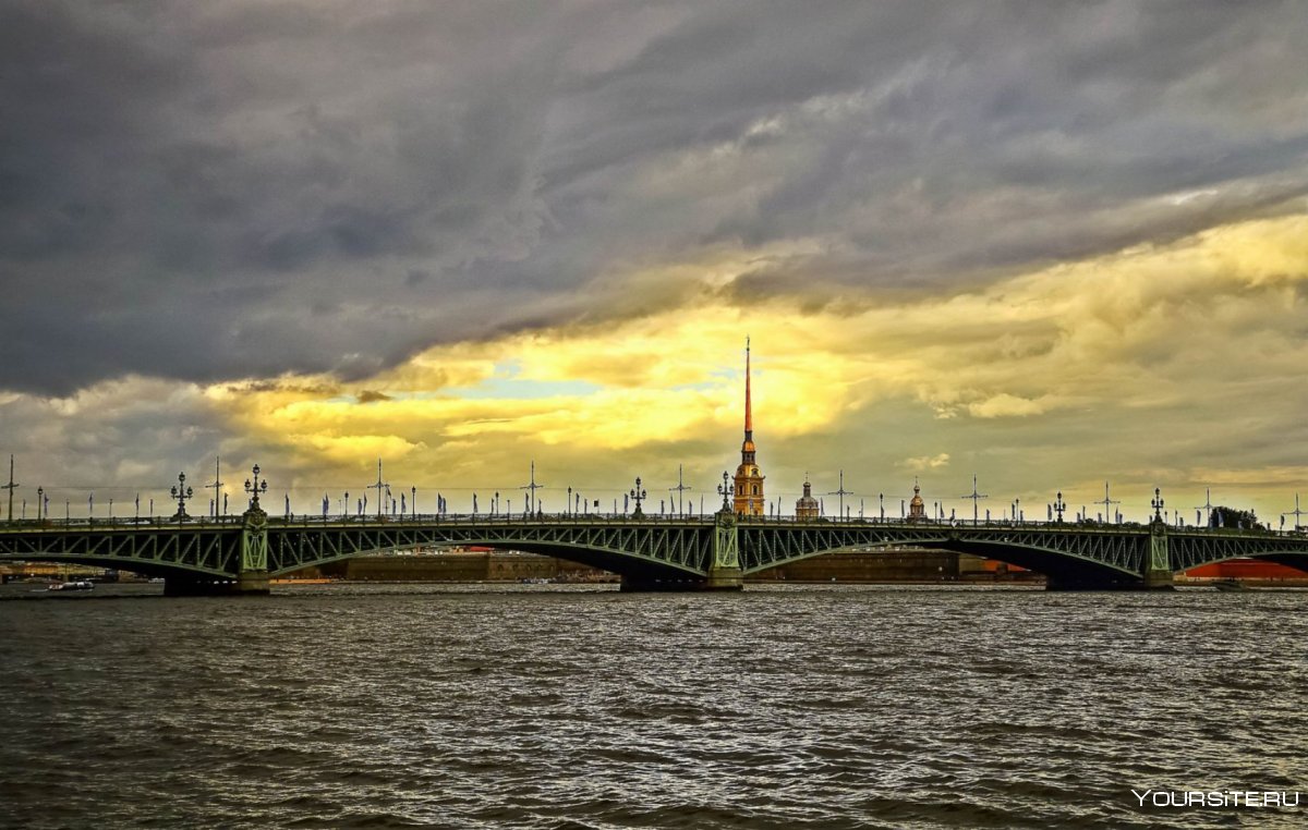 Троицкий мост в Санкт-Петербурге