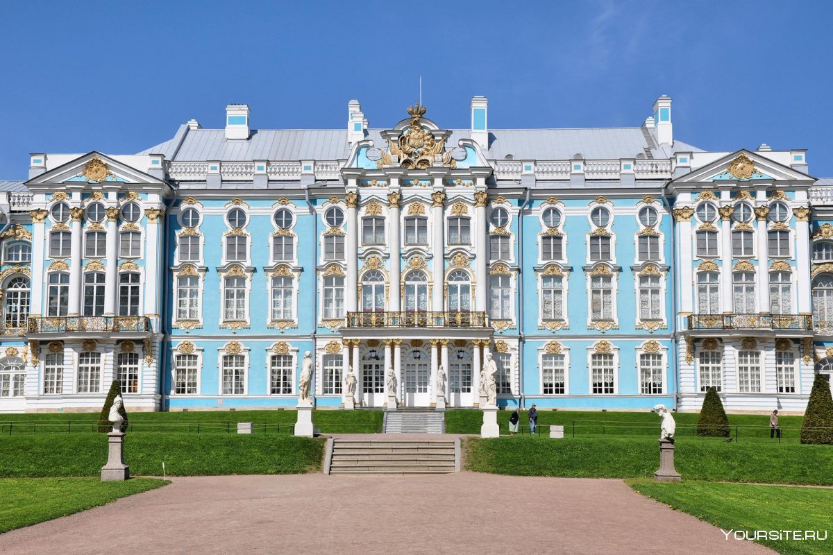 Большой Екатерининский дворец Растрелли в Петергофе